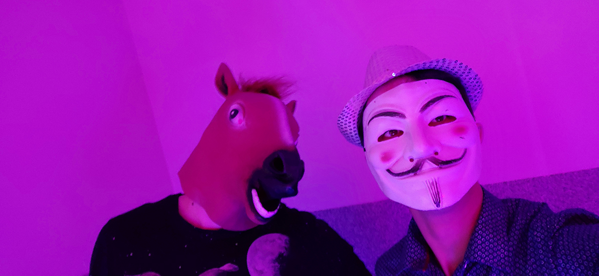 tańczący ludzie na weselu